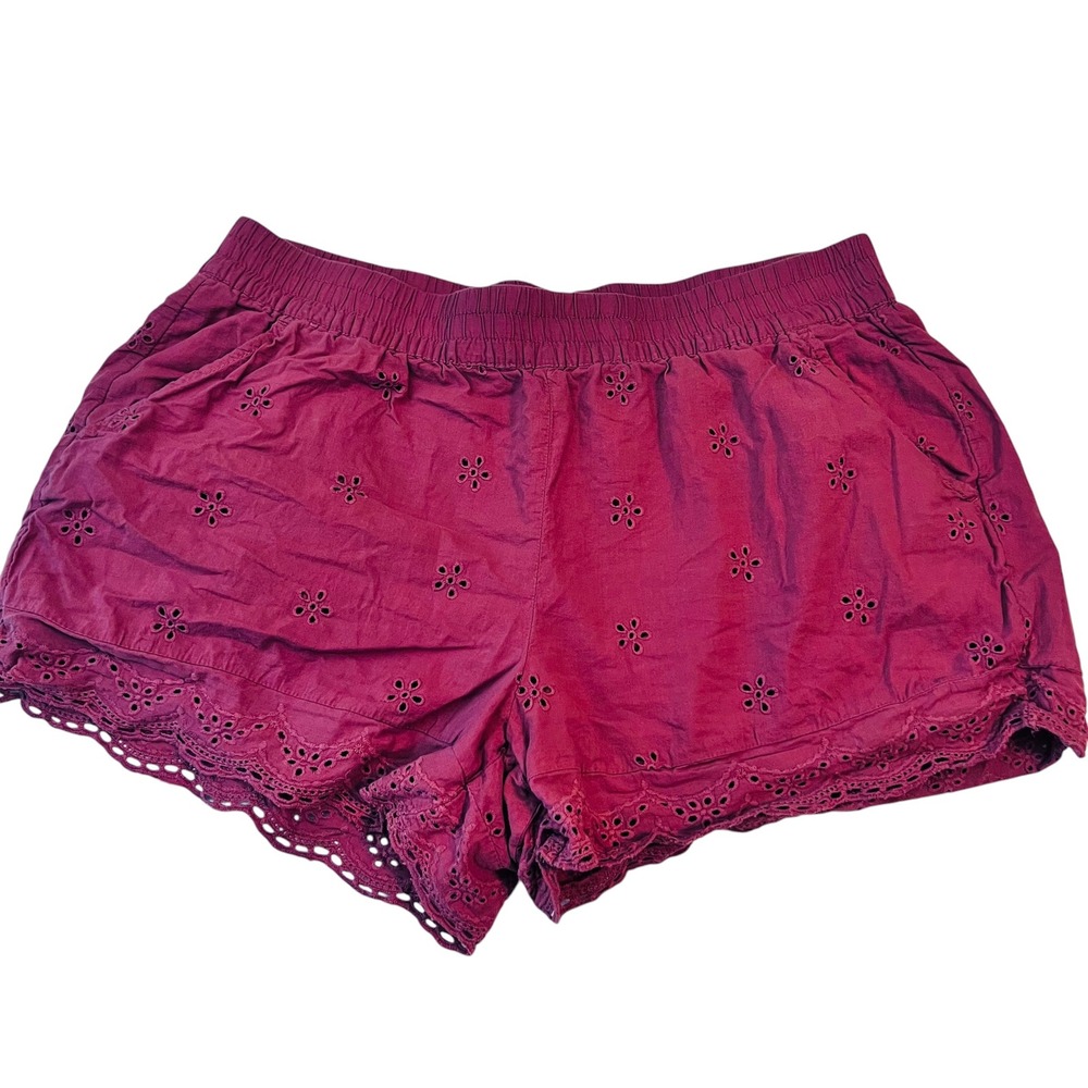 Maurices Dusty Rose Floral Shorts L Scalloped Hem Pockets
